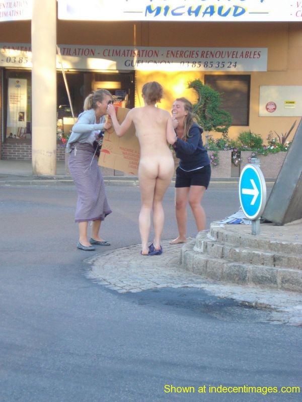 Dared to be naked in the street