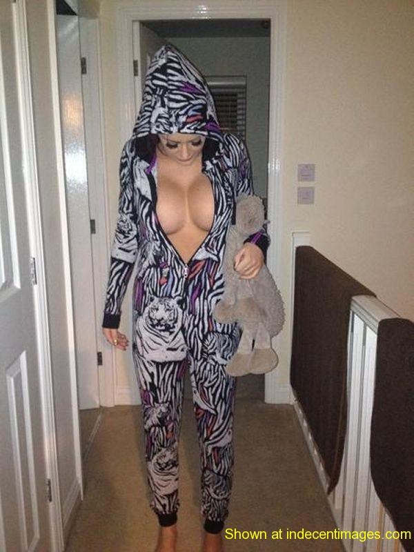 This is why I love Onesies